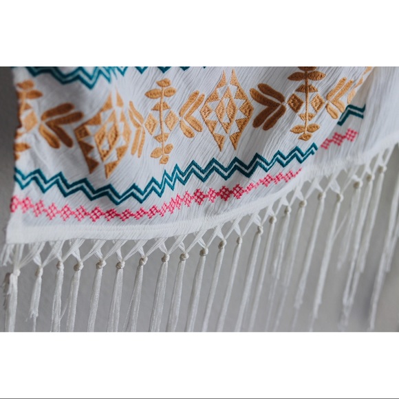 Umgee USA Casual Bohemian Crochet SleevelessKimono - Picture 5 of 5